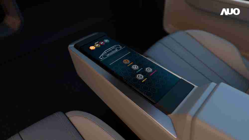 菠菜论坛以人性化设计打造多变形态中控显示(Morphing Center Control)，，不使用时仅平面显示信息，，，进行操作时，，，，显示器则会动态隆起，，，，转变成3D实体按钮，，，并有触觉回馈，，展示人机互动新体验